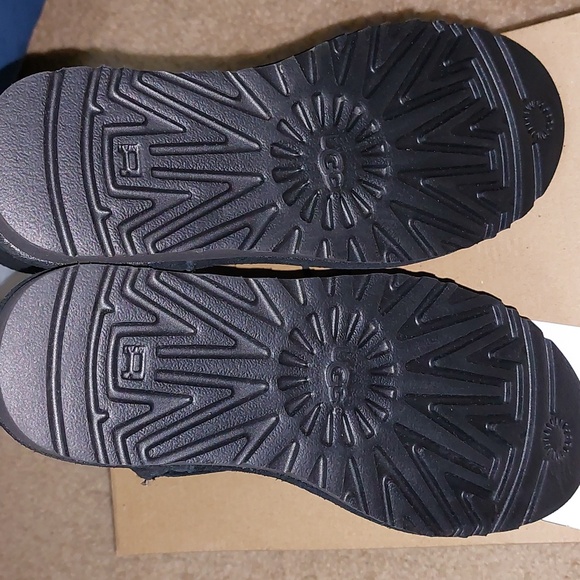 UGG W Classic Unlined Mini Boot